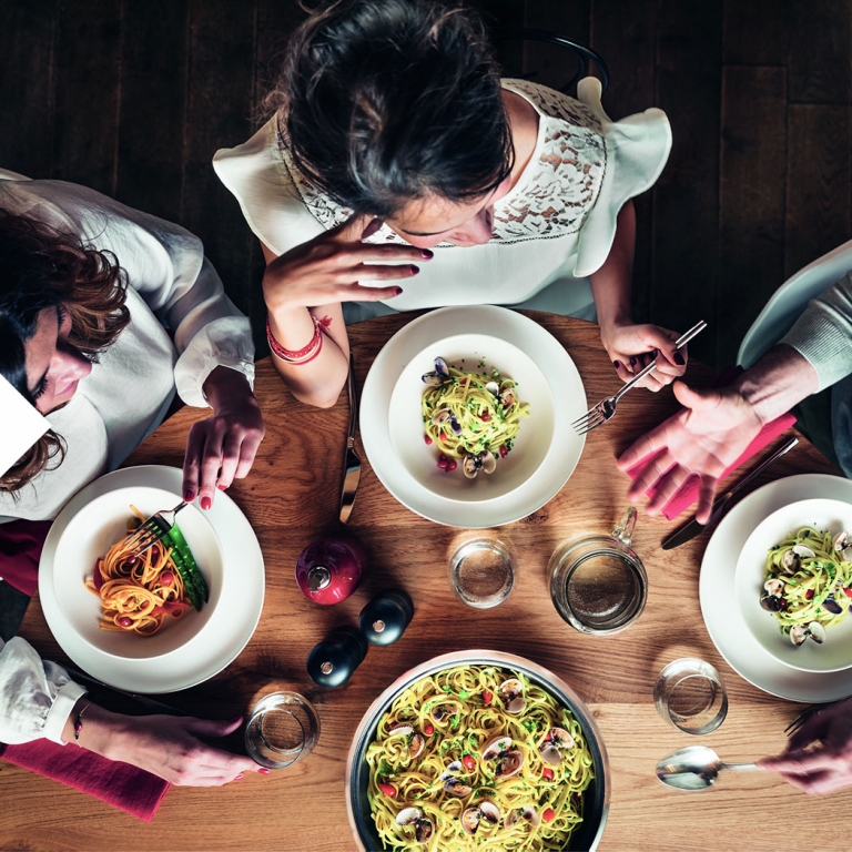 Was Kann Man Abends Machen Mit Freunden Dinner mit Freunden – Ideen und Tipps