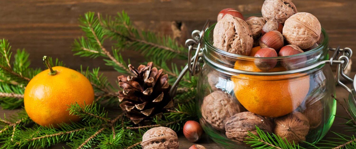 Saisonkalender Dezember Mandarinen und Nüsse Header